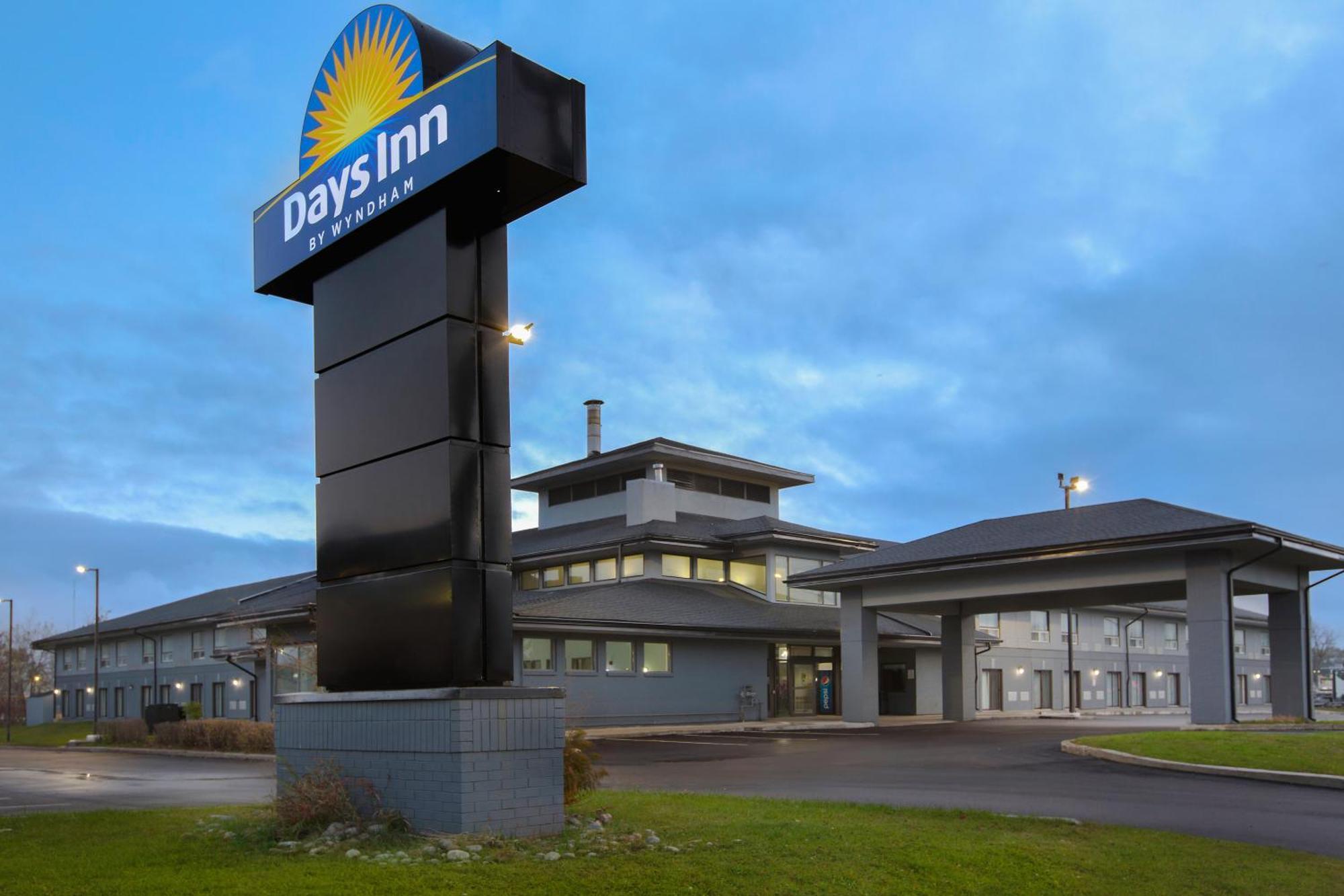 Days Inn By Wyndham Barrie Exterior foto